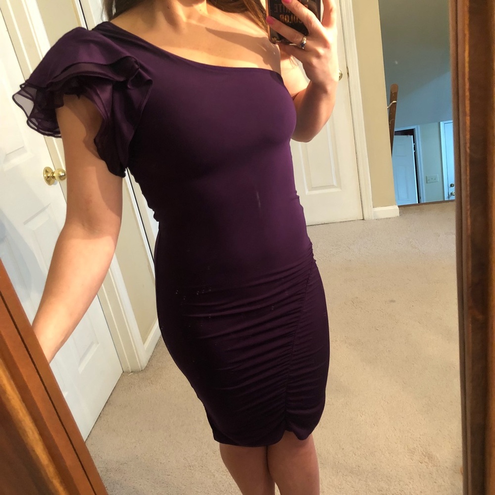 ❌SOLD❌✨HP✨Bebe purple one shoulder dress size xs - Picture 8 of 8